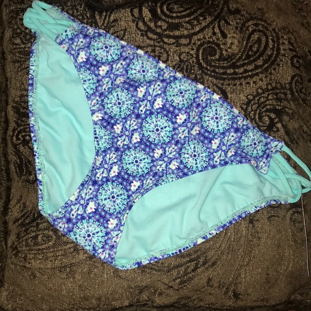 NWT swim bottoms XL
